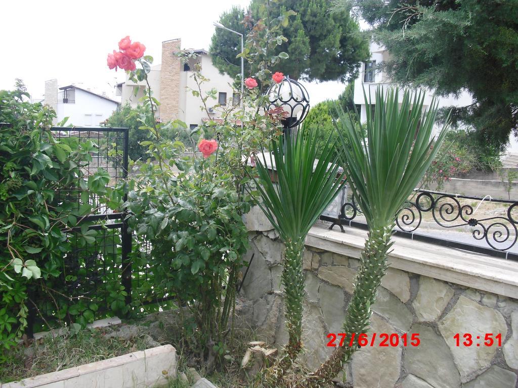Gaby Apartment คูซาดาซี ภายนอก รูปภาพ