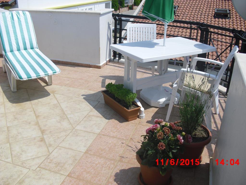 Gaby Apartment คูซาดาซี ห้อง รูปภาพ