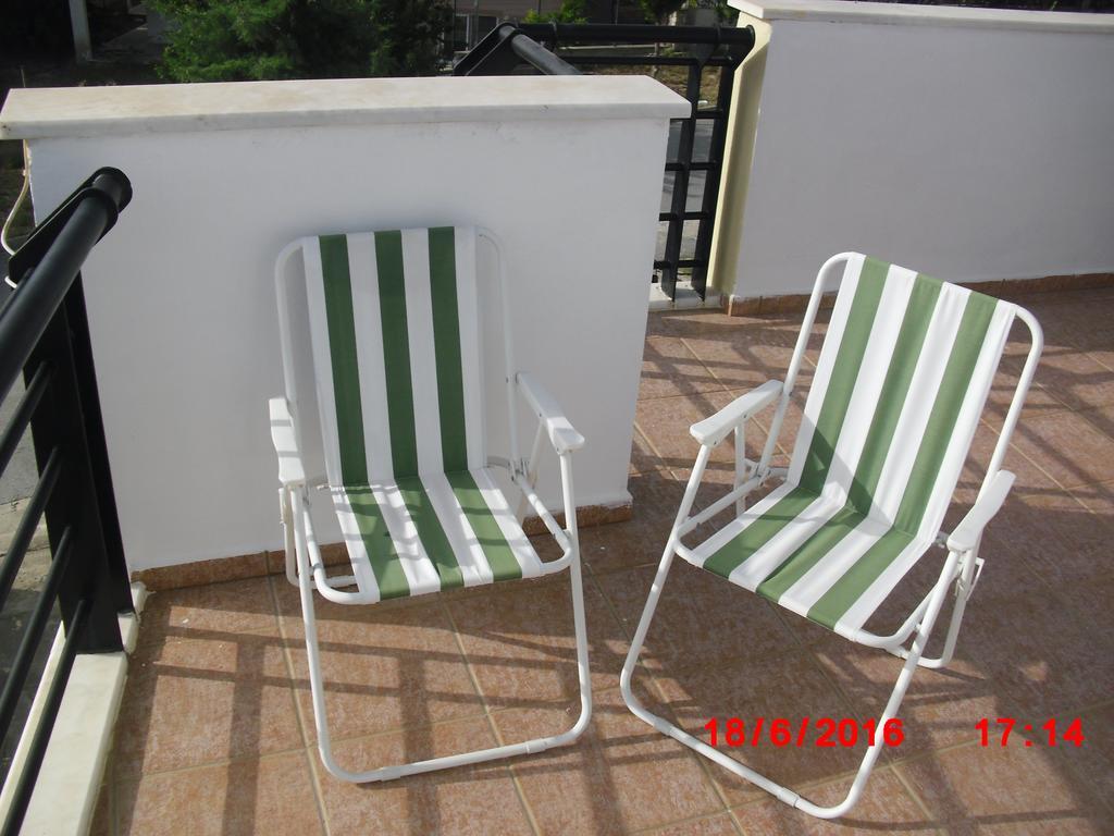 Gaby Apartment คูซาดาซี ภายนอก รูปภาพ