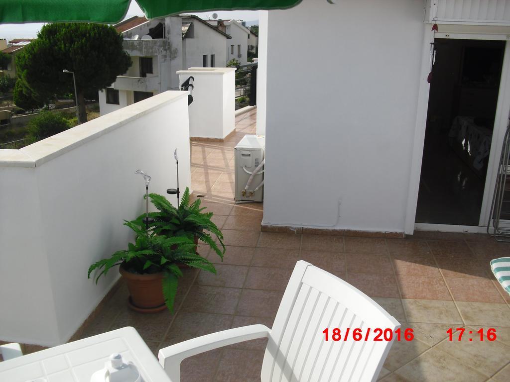 Gaby Apartment คูซาดาซี ภายนอก รูปภาพ