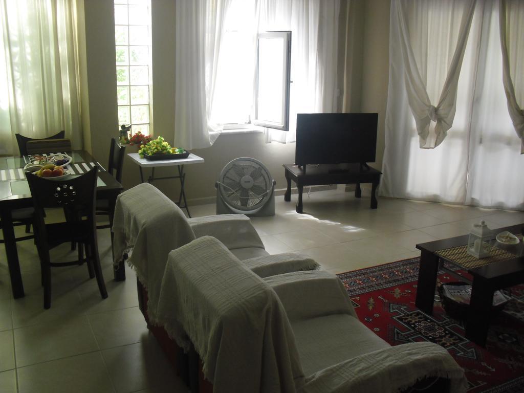 Gaby Apartment คูซาดาซี ภายนอก รูปภาพ