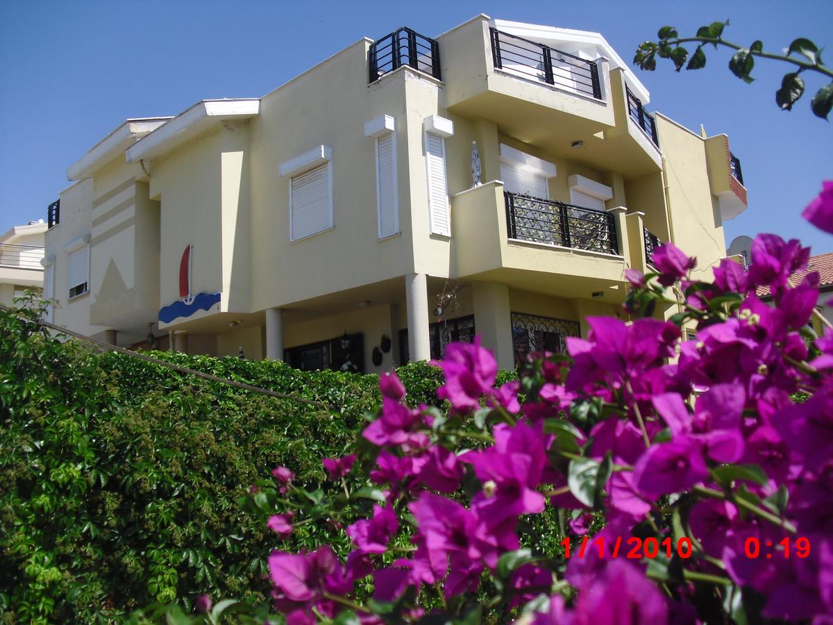 Gaby Apartment คูซาดาซี ภายนอก รูปภาพ